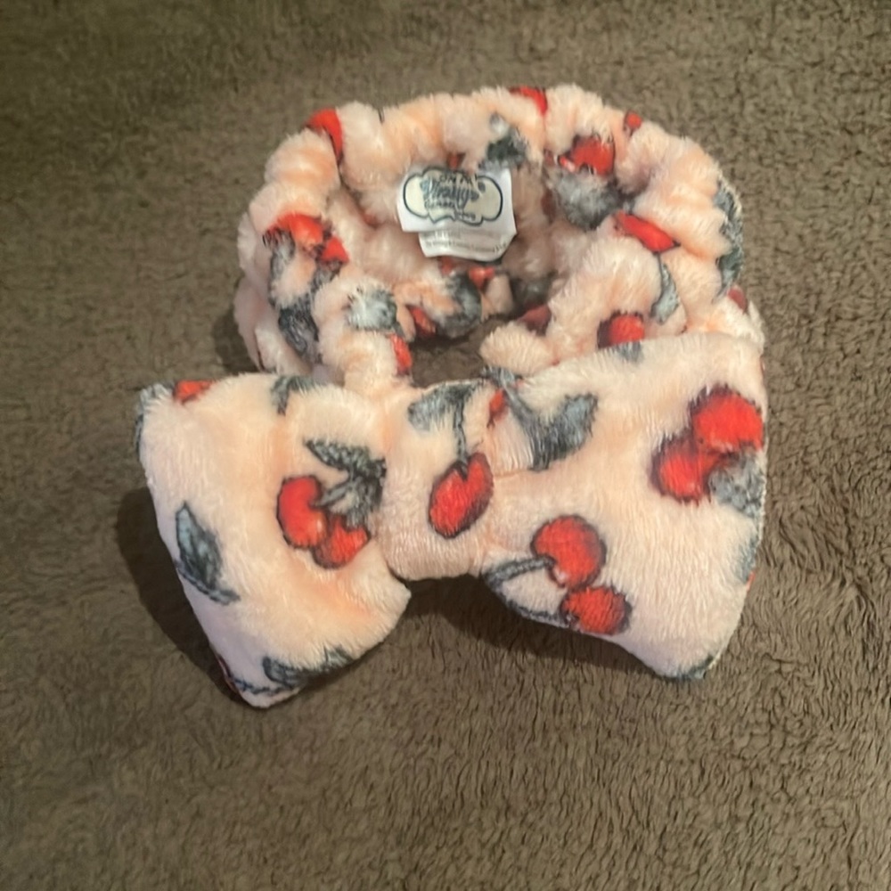 The Vintage Cosmetic Company Makeup Headband